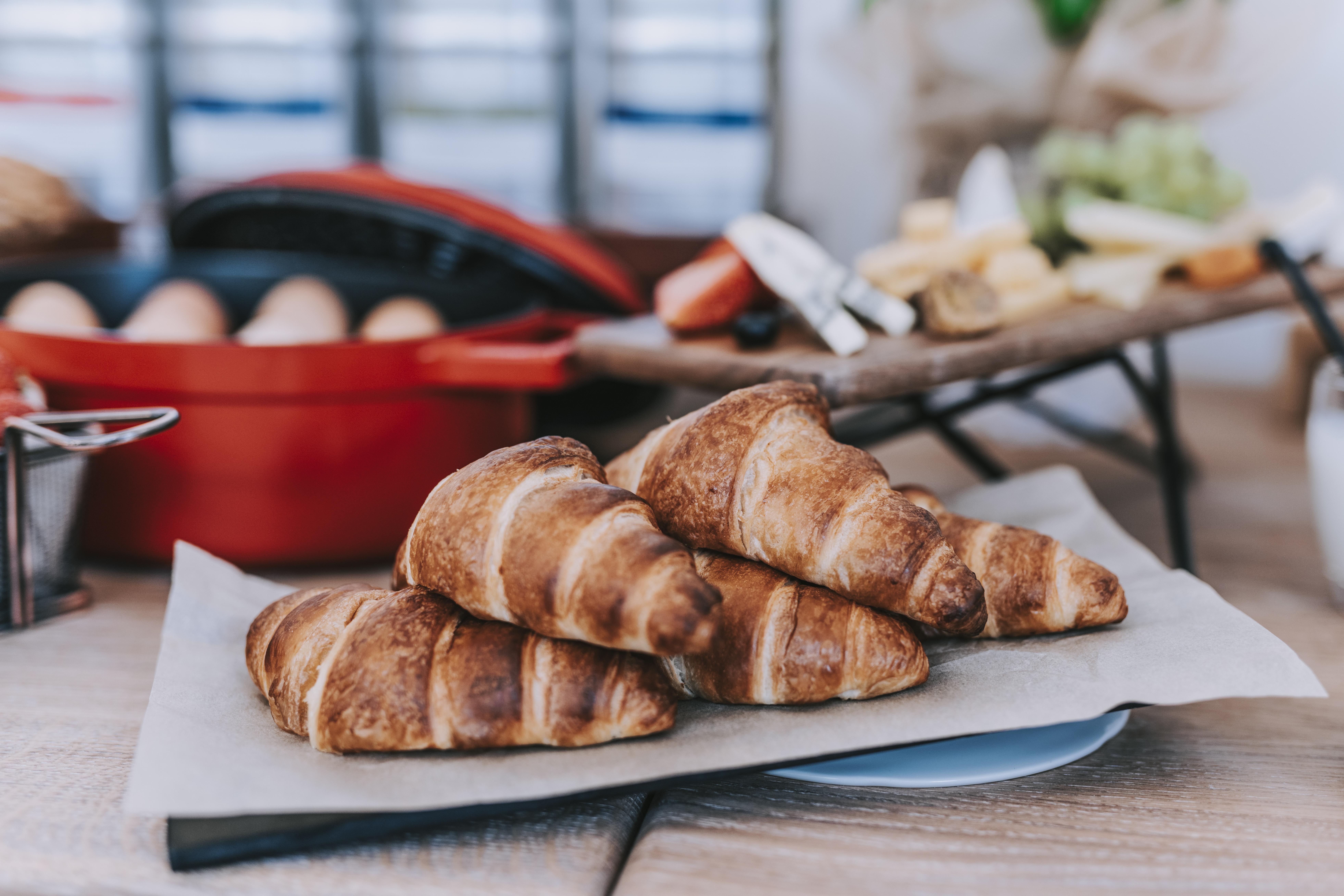 Hotel Miramare Цриквеница Экстерьер фото Croissants